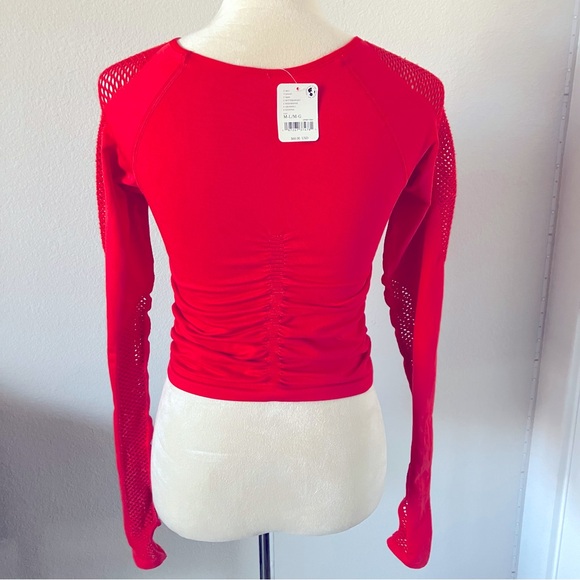 025. FP Movement On The Rise Long-Sleeve Crop Layer | Bittersweet Red NWT - Picture 6 of 13